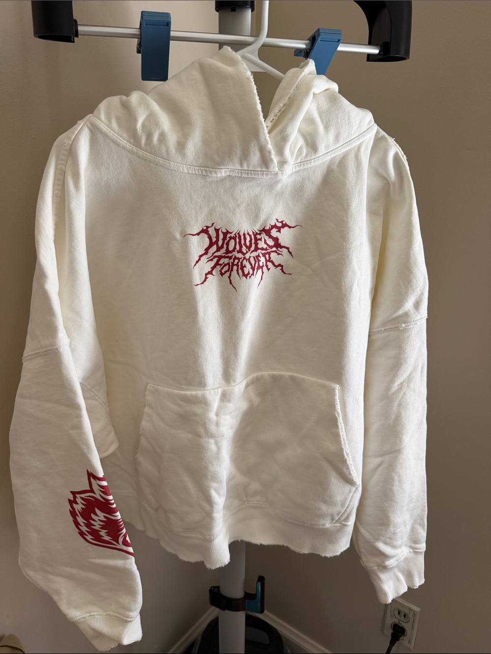 Darc Sport White Cropped Box Hoodie Wolves Forever